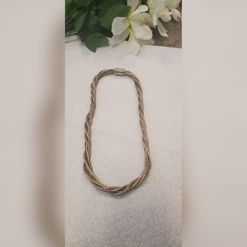 Silver Look A like Necklace. 🌴